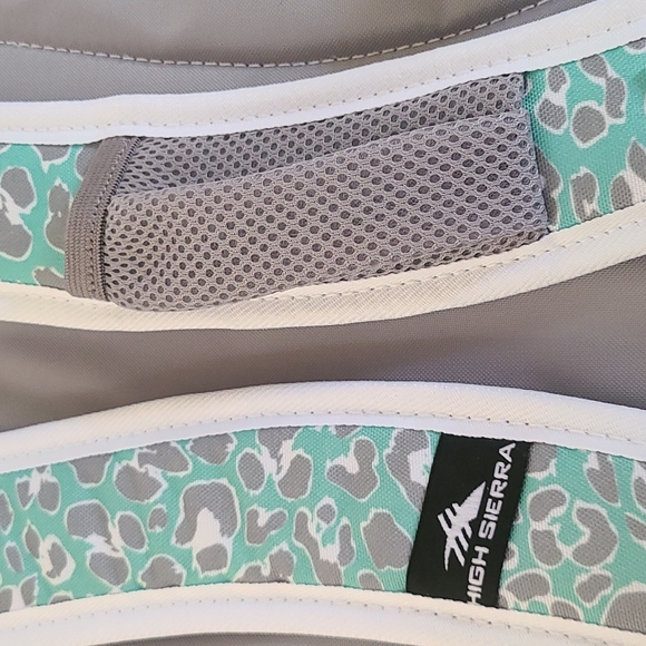 High Sierra Curve Backpack 18.5" - Picture 8 of 16